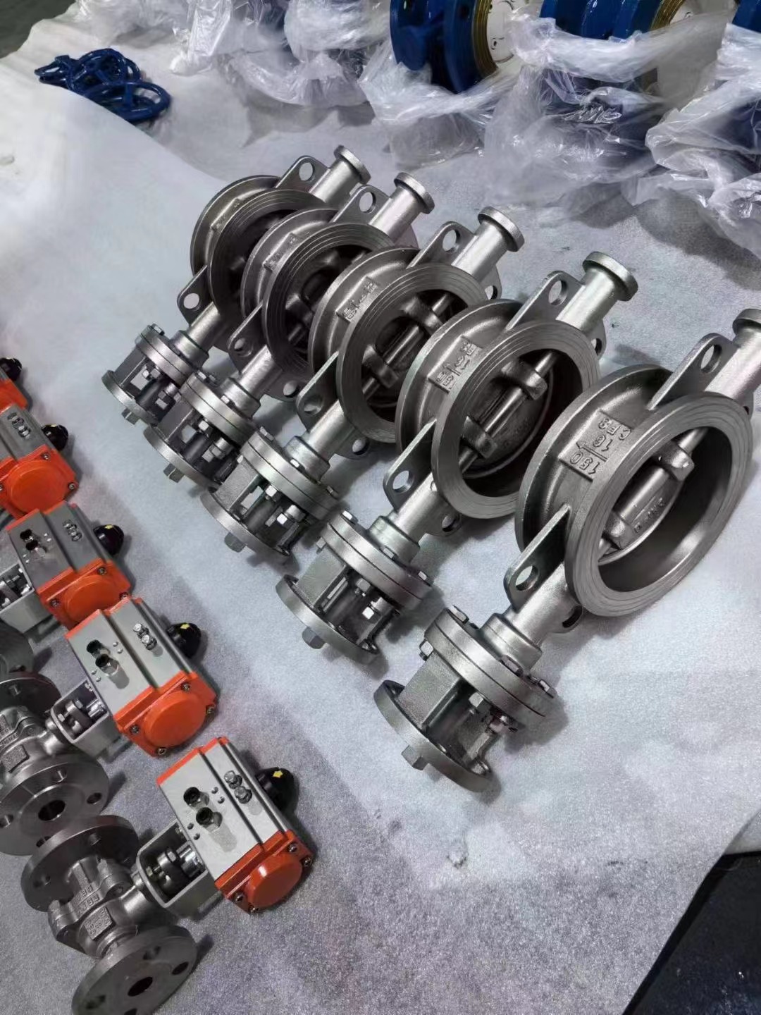 D673H气动对夹式硬密封蝶阀