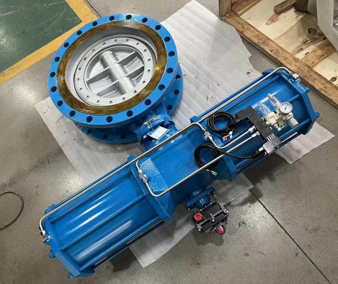 气动法兰硬密封蝶阀