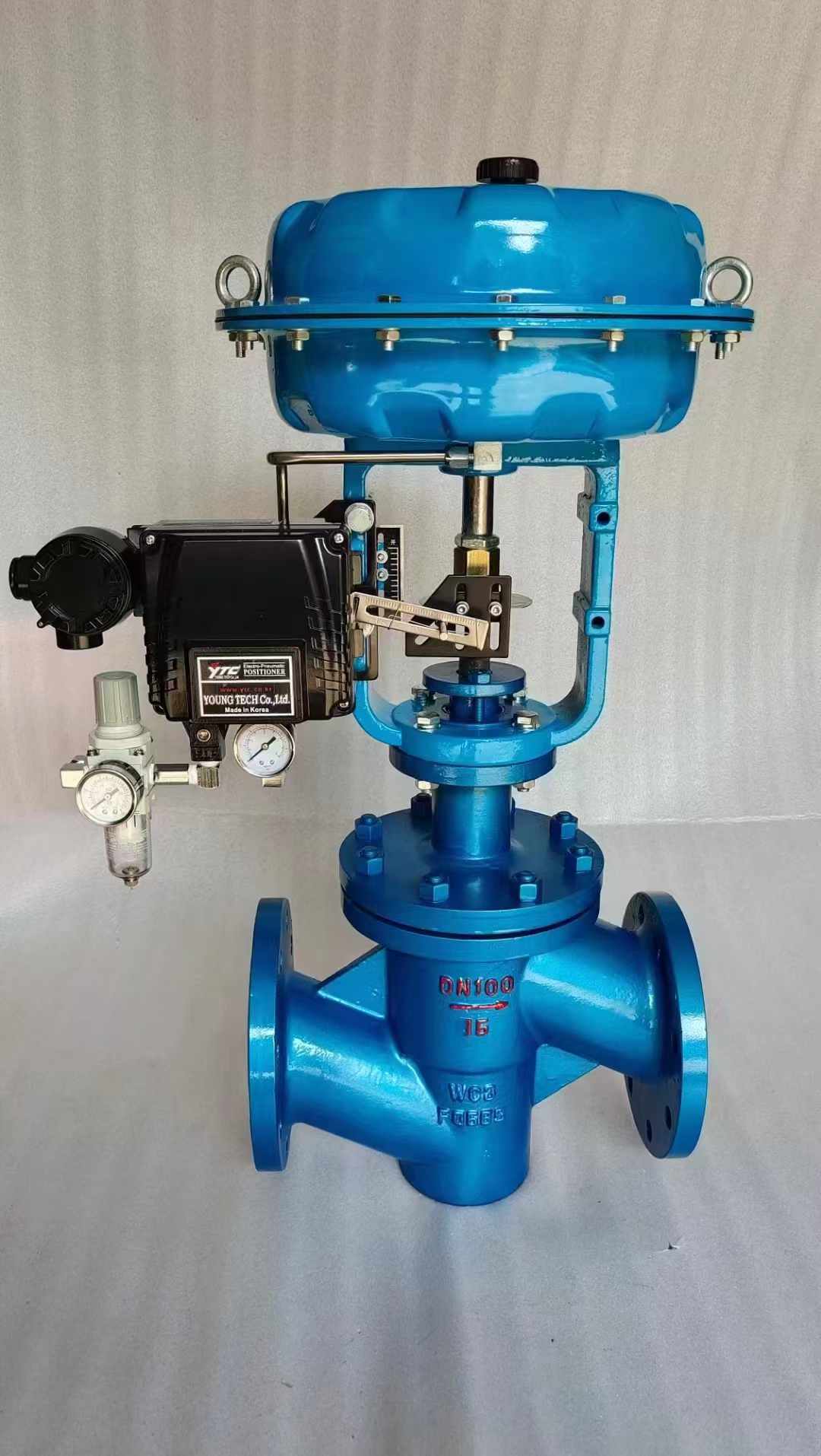 气动衬氟调节阀